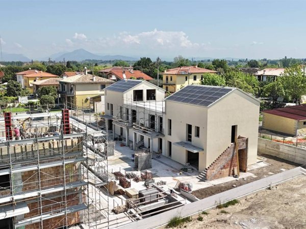 appartamento in vendita a Peschiera del Garda
