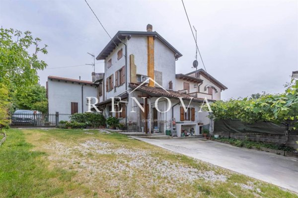 casa indipendente in vendita a Peschiera del Garda in zona Broglie