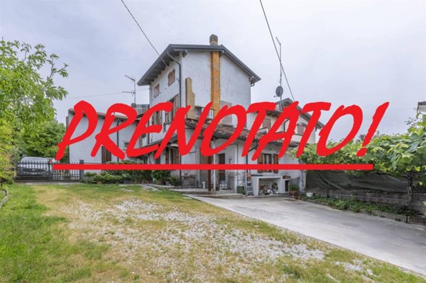 casa indipendente in vendita a Peschiera del Garda in zona Broglie