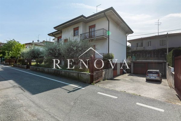 appartamento in vendita a Peschiera del Garda