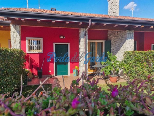 casa indipendente in vendita a Peschiera del Garda