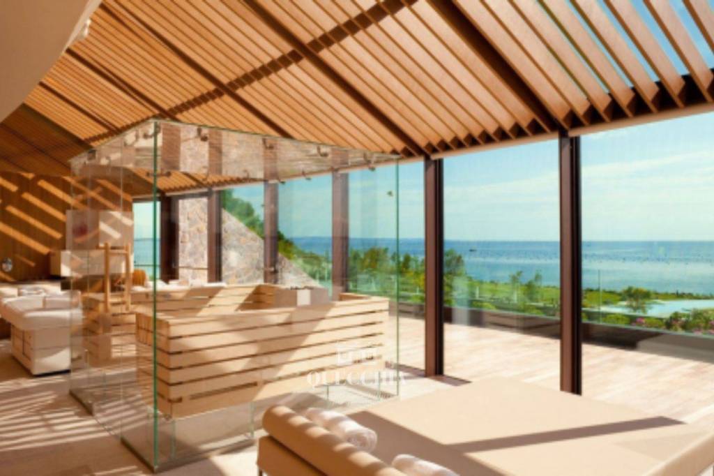 negozio in vendita a Peschiera del Garda