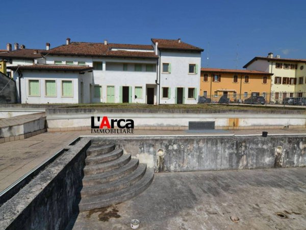 appartamento in vendita a Peschiera del Garda