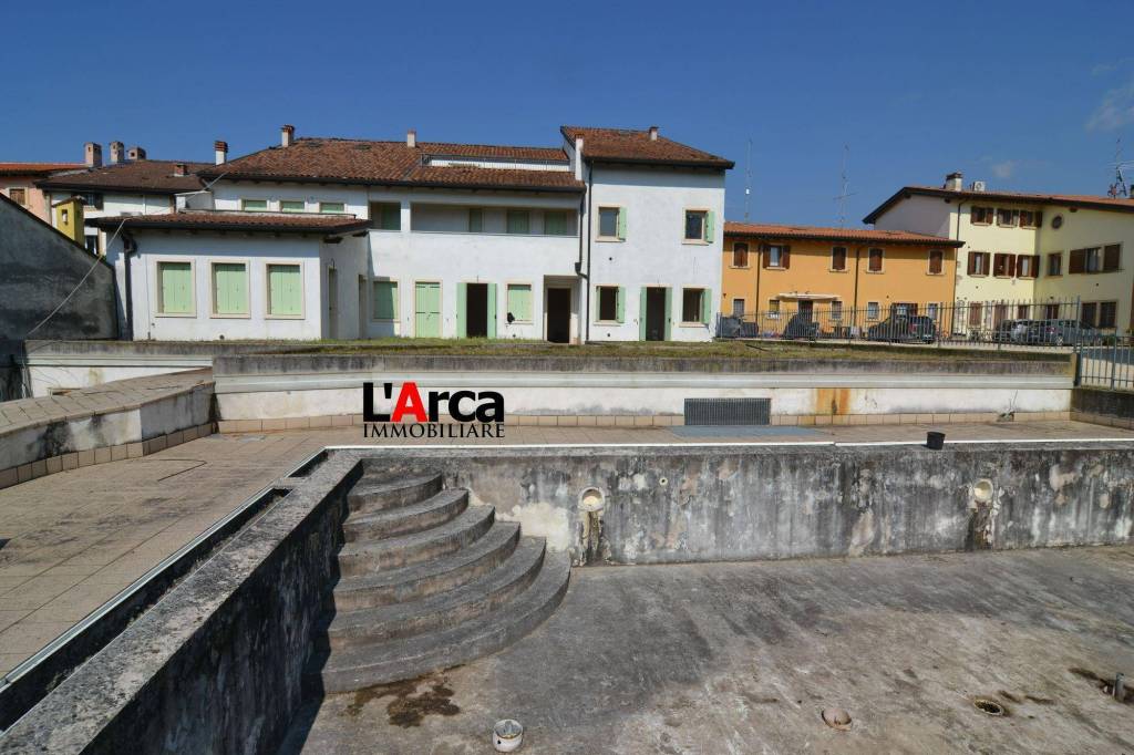 appartamento in vendita a Peschiera del Garda