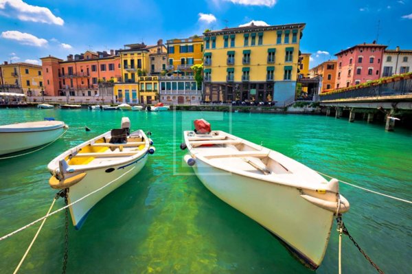 appartamento in vendita a Peschiera del Garda in zona San Benedetto di Lugana