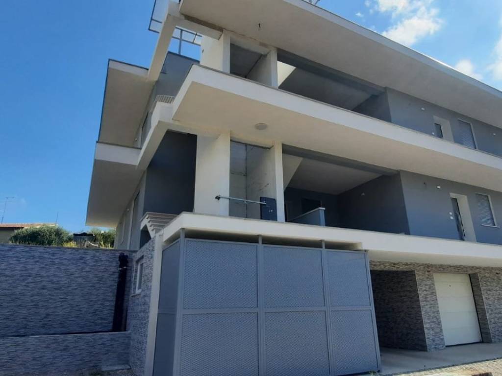 appartamento in vendita a Peschiera del Garda