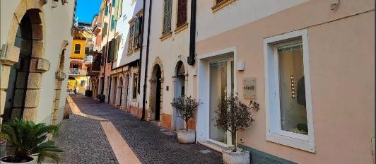 appartamento in vendita a Peschiera del Garda