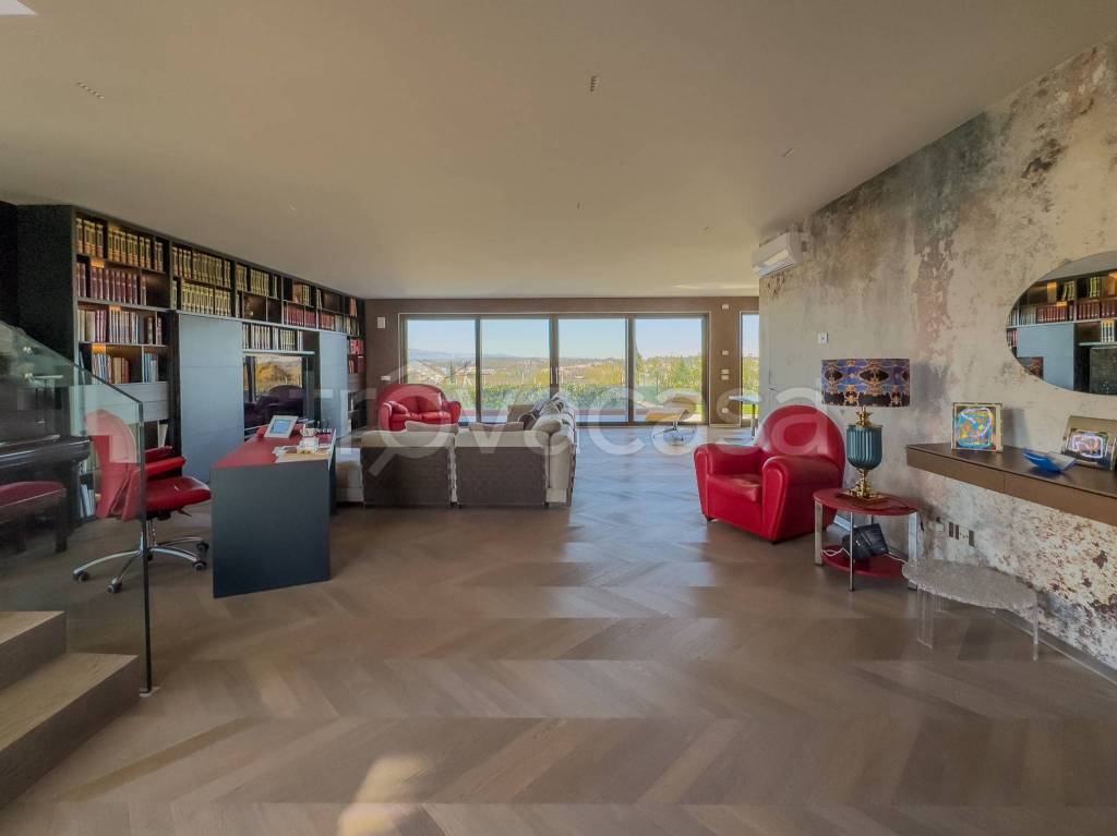 casa indipendente in vendita a Peschiera del Garda