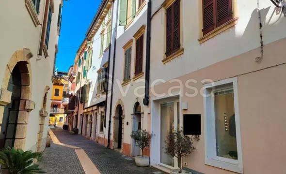 appartamento in vendita a Peschiera del Garda