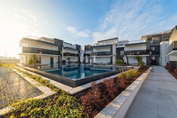 appartamento in vendita a Peschiera del Garda in zona San Benedetto di Lugana