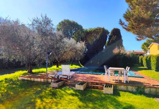 casa indipendente a Peschiera del Garda in zona San Benedetto di Lugana