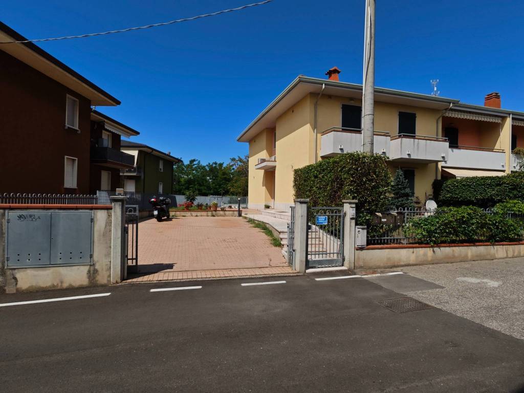 appartamento in vendita a Peschiera del Garda