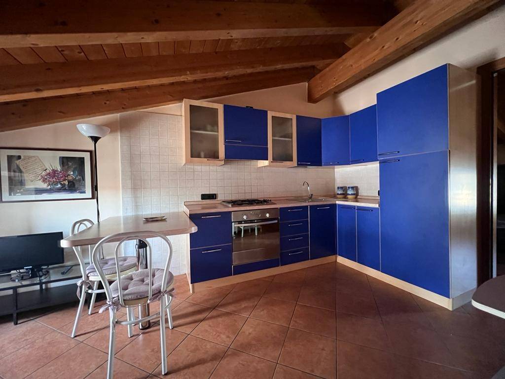 casa indipendente in vendita a Peschiera del Garda