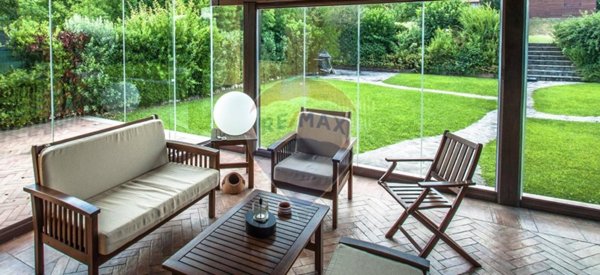 casa indipendente in vendita a Peschiera del Garda