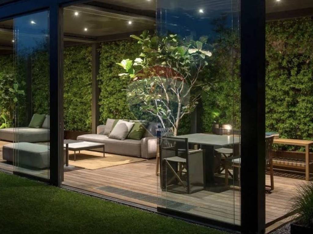 casa indipendente in vendita a Peschiera del Garda