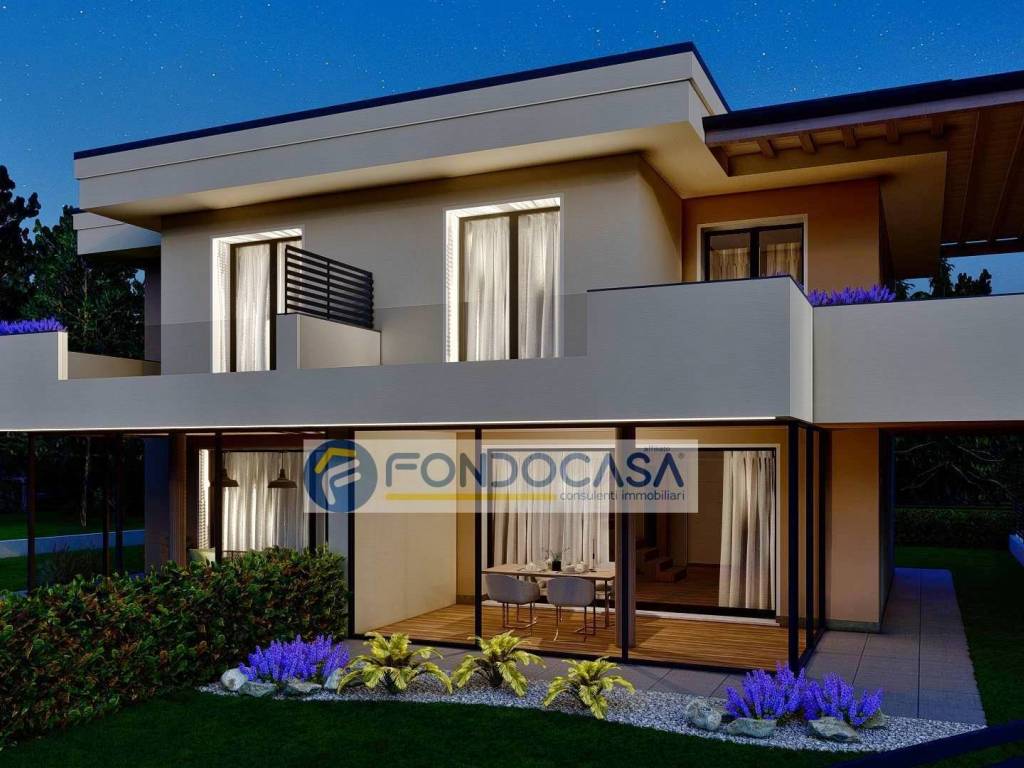 casa indipendente in vendita a Peschiera del Garda
