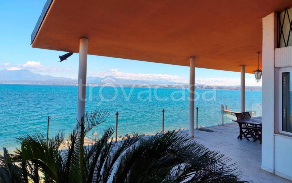 villa in vendita a Peschiera del Garda