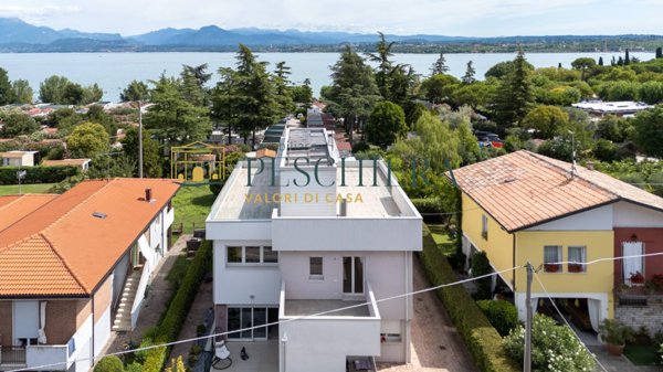 appartamento in vendita a Peschiera del Garda in zona San Benedetto di Lugana