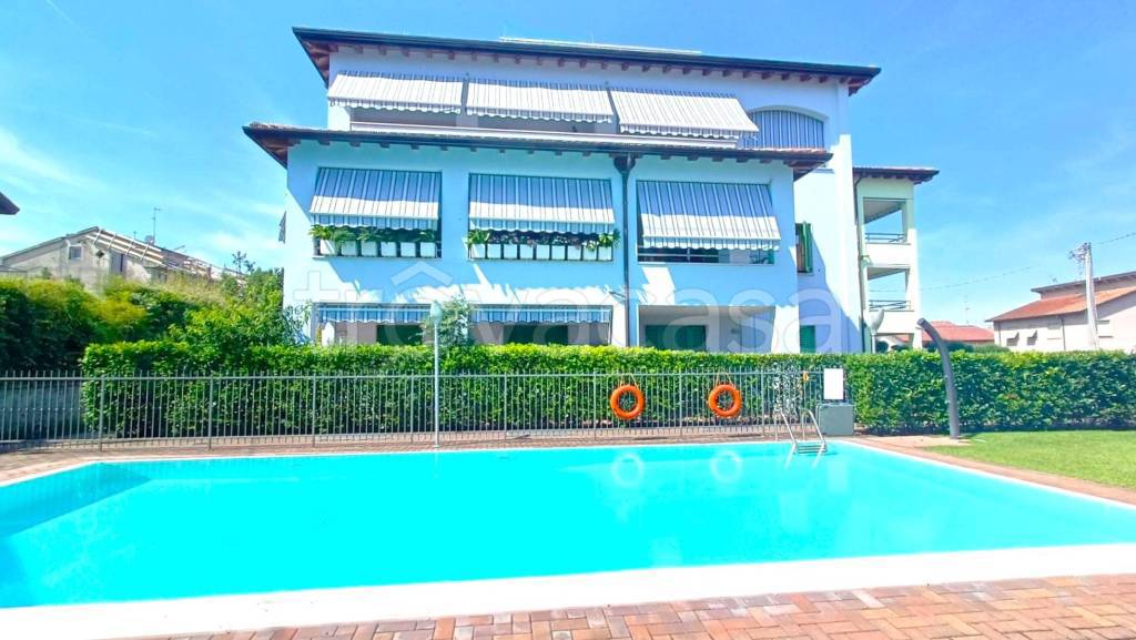appartamento in vendita a Peschiera del Garda