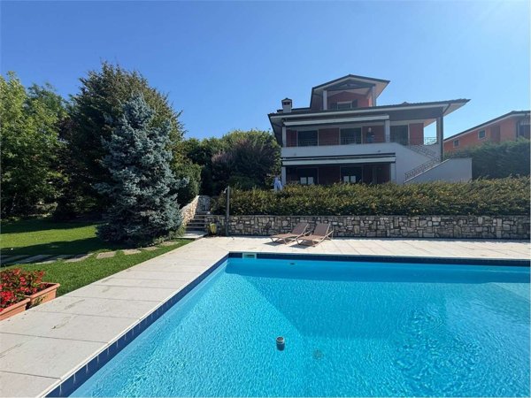 casa indipendente in vendita a Peschiera del Garda