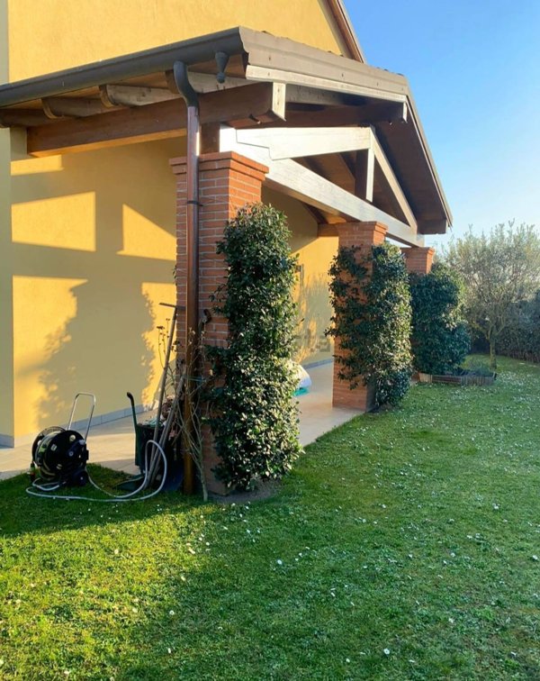 casa indipendente in vendita a Peschiera del Garda