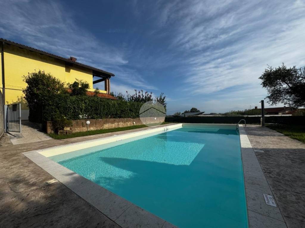 appartamento in vendita a Peschiera del Garda