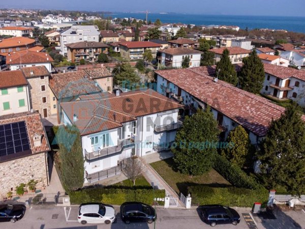 appartamento in vendita a Peschiera del Garda in zona San Benedetto di Lugana
