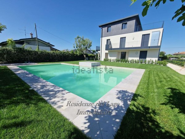 appartamento in vendita a Peschiera del Garda in zona San Benedetto di Lugana