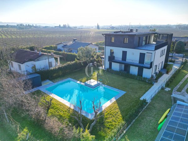 appartamento in vendita a Peschiera del Garda