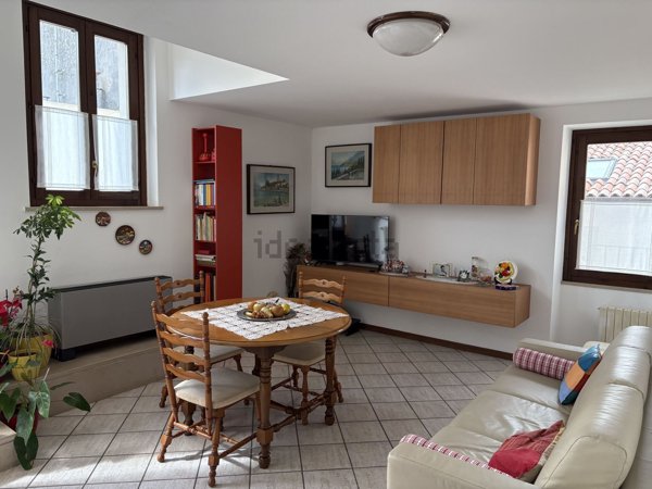 appartamento in vendita a Peschiera del Garda