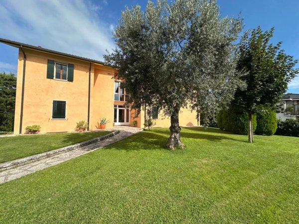 appartamento in vendita a Peschiera del Garda