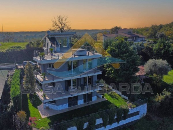 casa indipendente in vendita a Peschiera del Garda