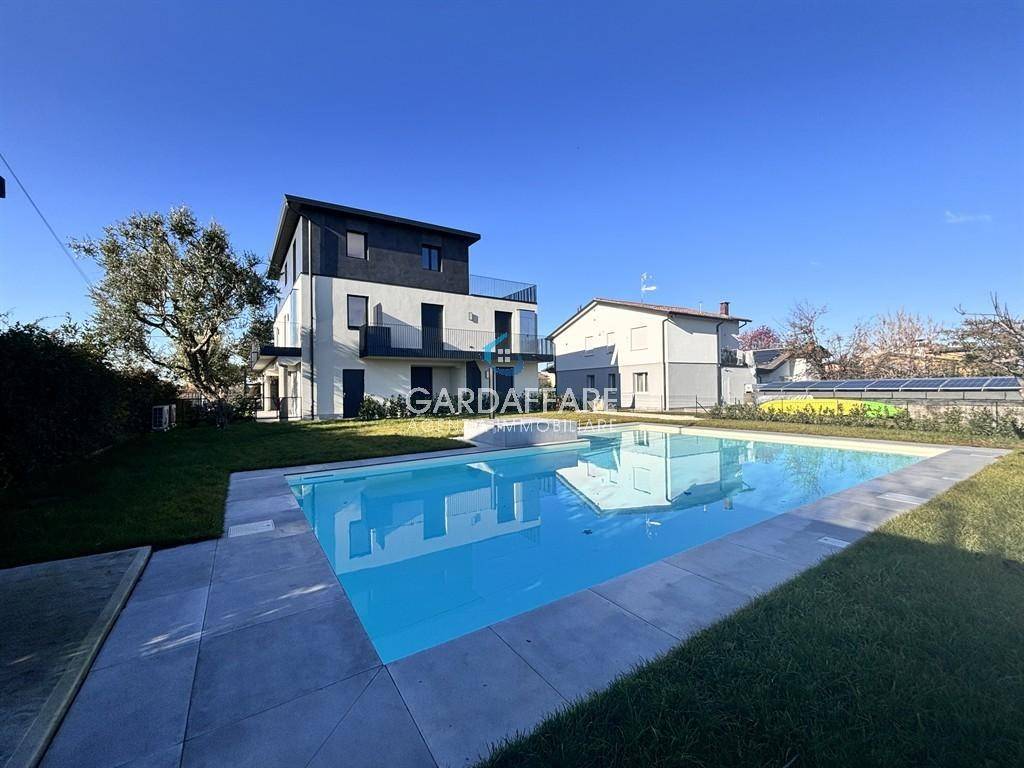 appartamento in vendita a Peschiera del Garda