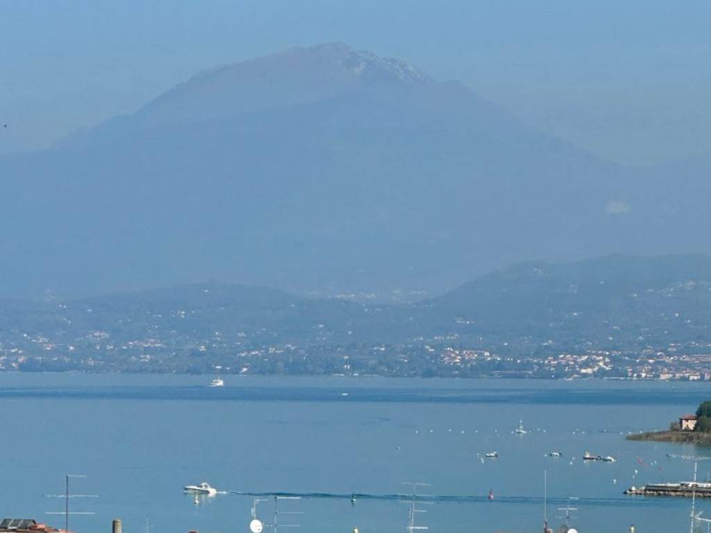appartamento in vendita a Peschiera del Garda