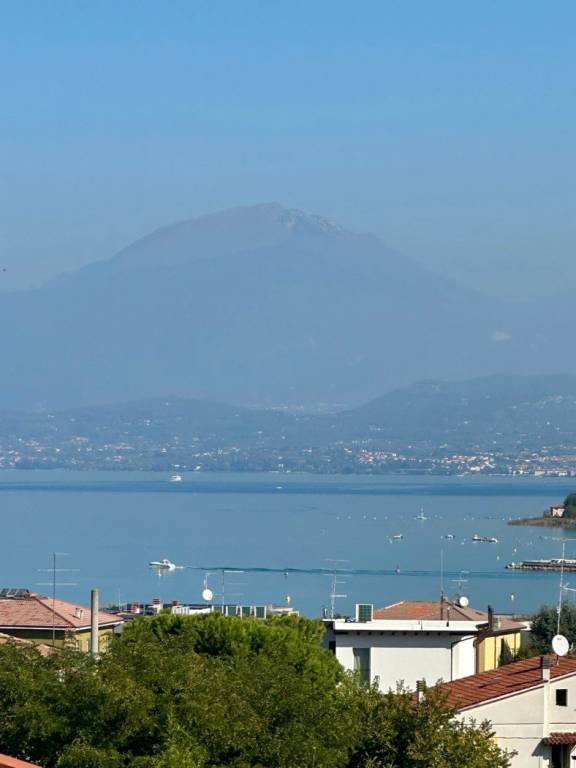 appartamento in vendita a Peschiera del Garda