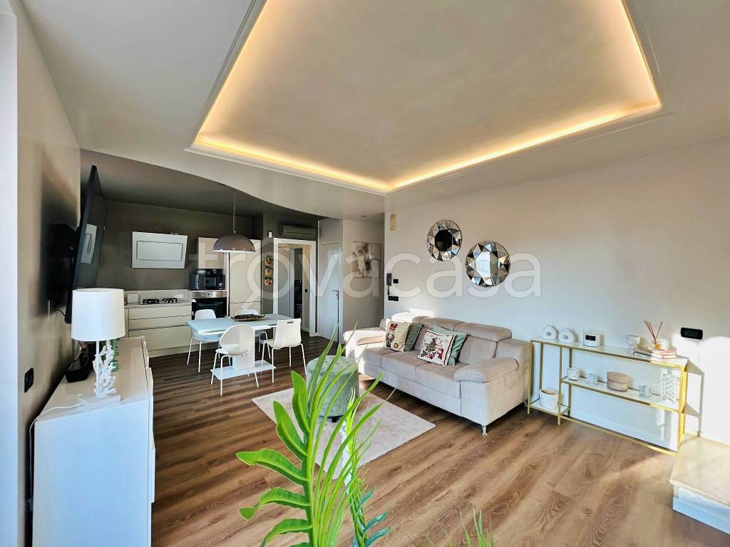 appartamento in vendita a Peschiera del Garda