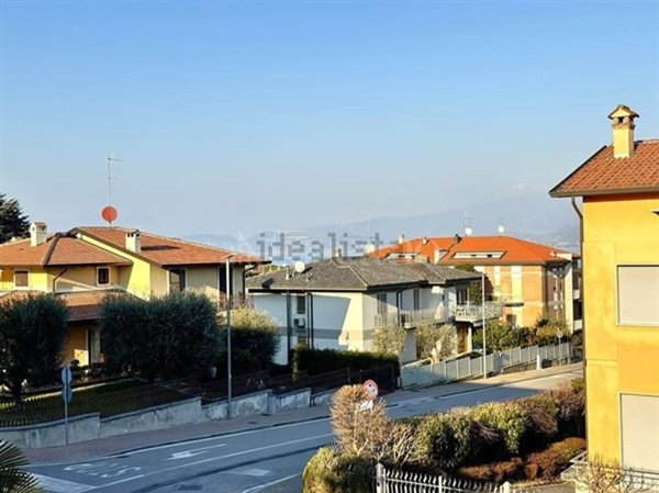 casa indipendente in vendita a Peschiera del Garda