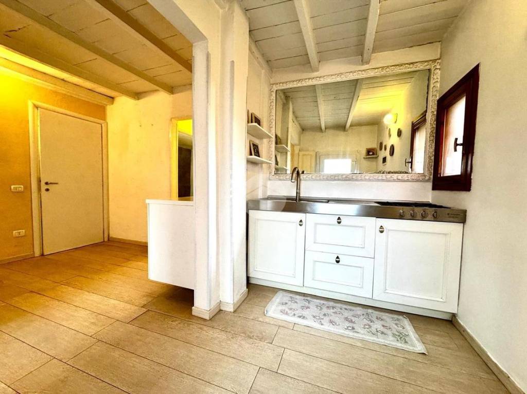 appartamento in vendita a Peschiera del Garda