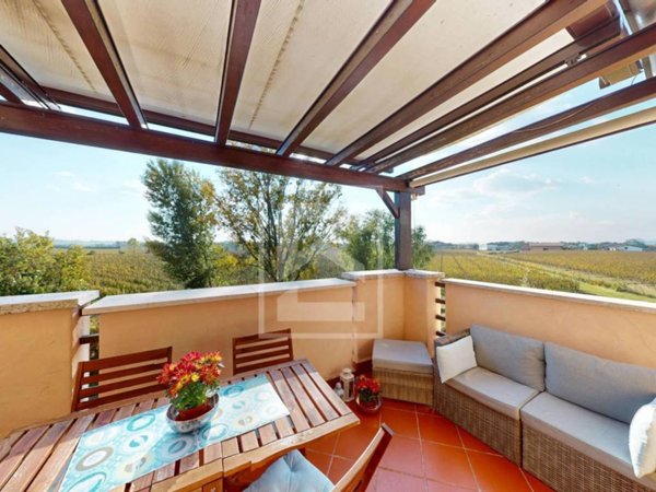 appartamento in vendita a Peschiera del Garda in zona San Benedetto di Lugana