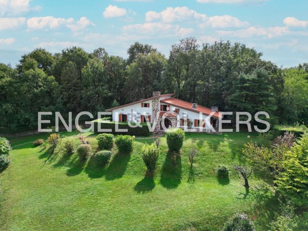 casa indipendente in vendita a Peschiera del Garda