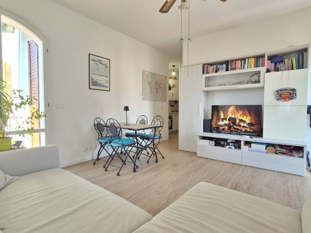 appartamento in vendita a Peschiera del Garda