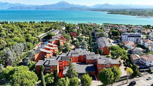 appartamento in vendita a Peschiera del Garda