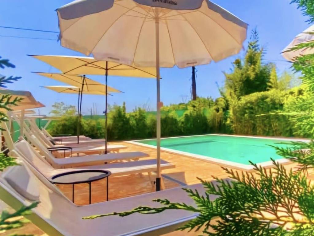 casa indipendente in vendita a Peschiera del Garda