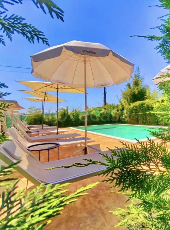 casa indipendente in vendita a Peschiera del Garda