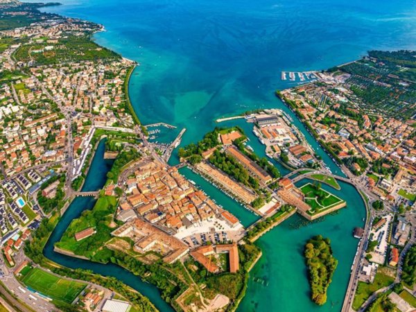 appartamento in vendita a Peschiera del Garda