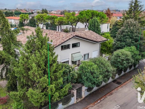 appartamento in vendita a Peschiera del Garda