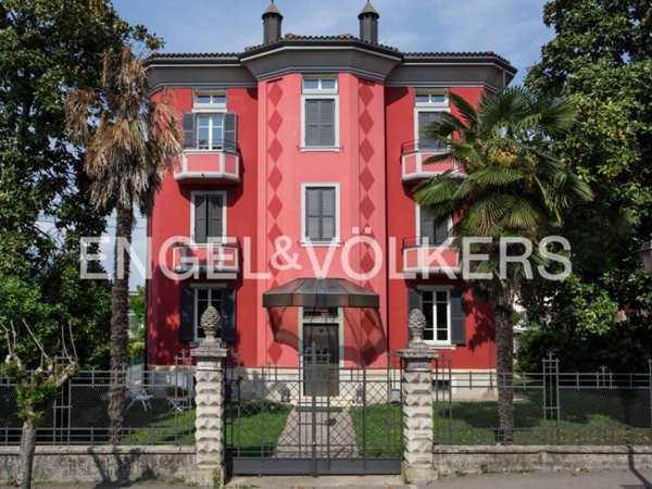 casa indipendente in vendita a Peschiera del Garda