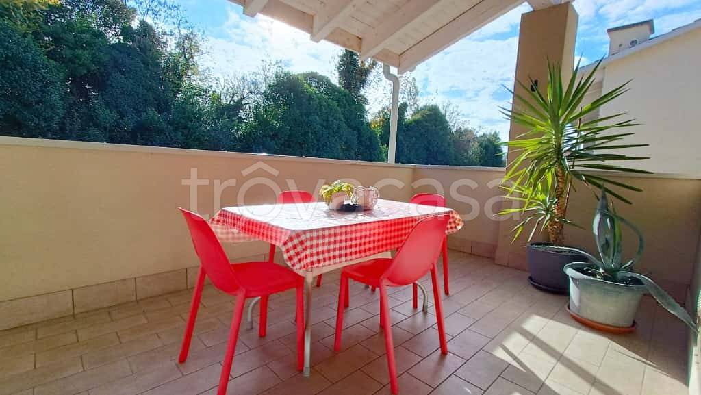 appartamento in vendita a Peschiera del Garda