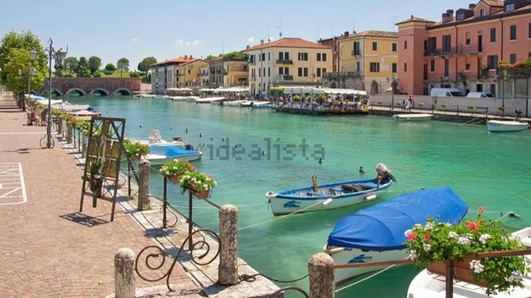appartamento in vendita a Peschiera del Garda