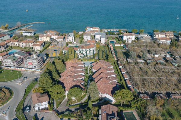 appartamento in vendita a Peschiera del Garda in zona San Benedetto di Lugana